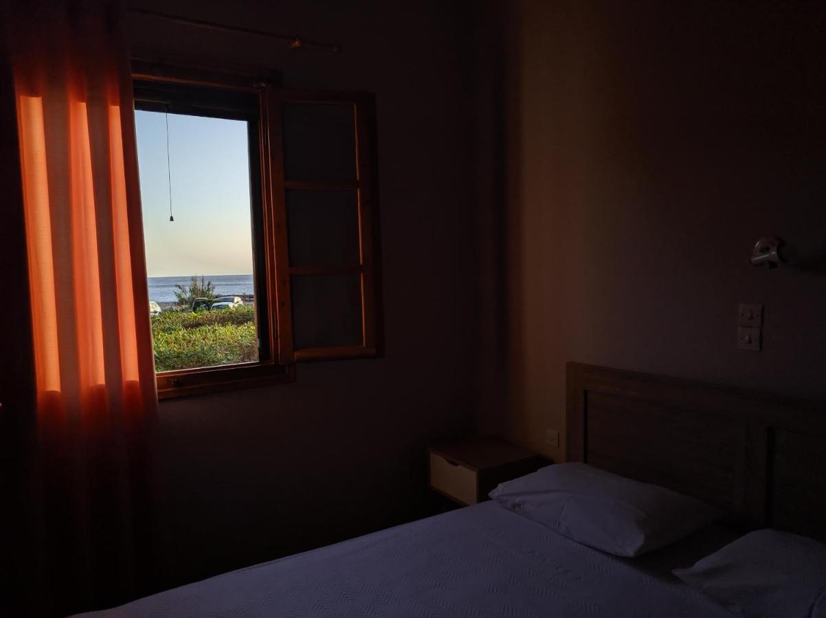 Ferienwohnung Tramonto Nel Delfini Kini Exterior foto