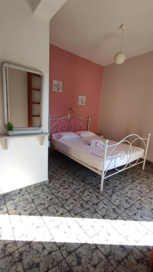 Ferienwohnung Tramonto Nel Delfini Kini Exterior foto