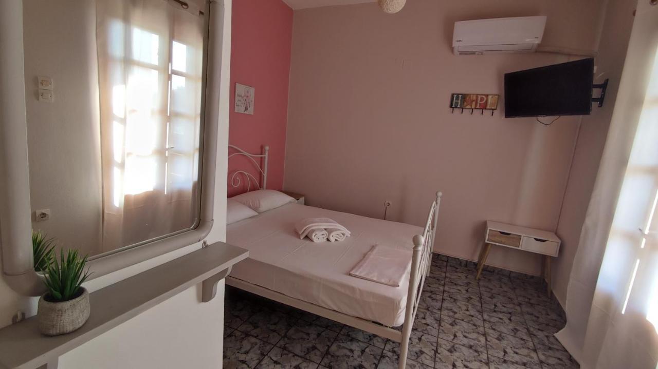 Ferienwohnung Tramonto Nel Delfini Kini Exterior foto