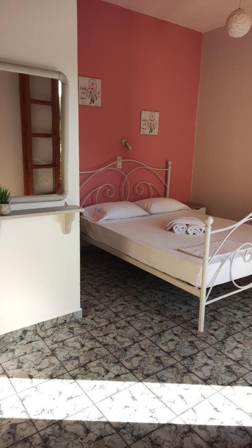 Ferienwohnung Tramonto Nel Delfini Kini Exterior foto