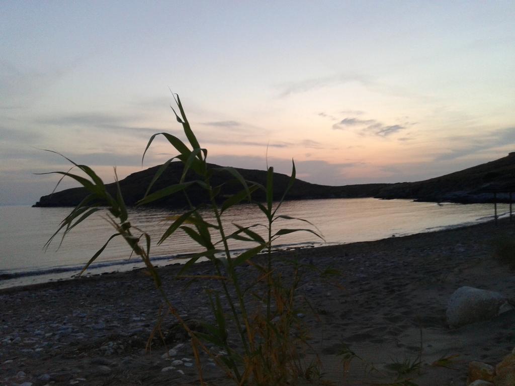 Ferienwohnung Tramonto Nel Delfini Kini Exterior foto