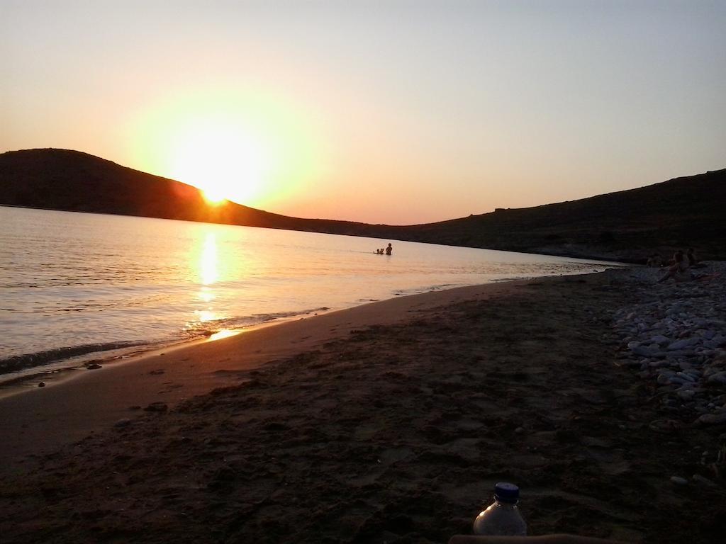 Ferienwohnung Tramonto Nel Delfini Kini Exterior foto