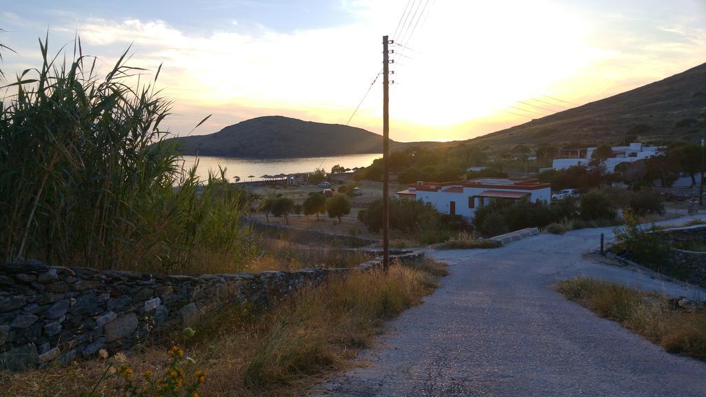 Ferienwohnung Tramonto Nel Delfini Kini Exterior foto