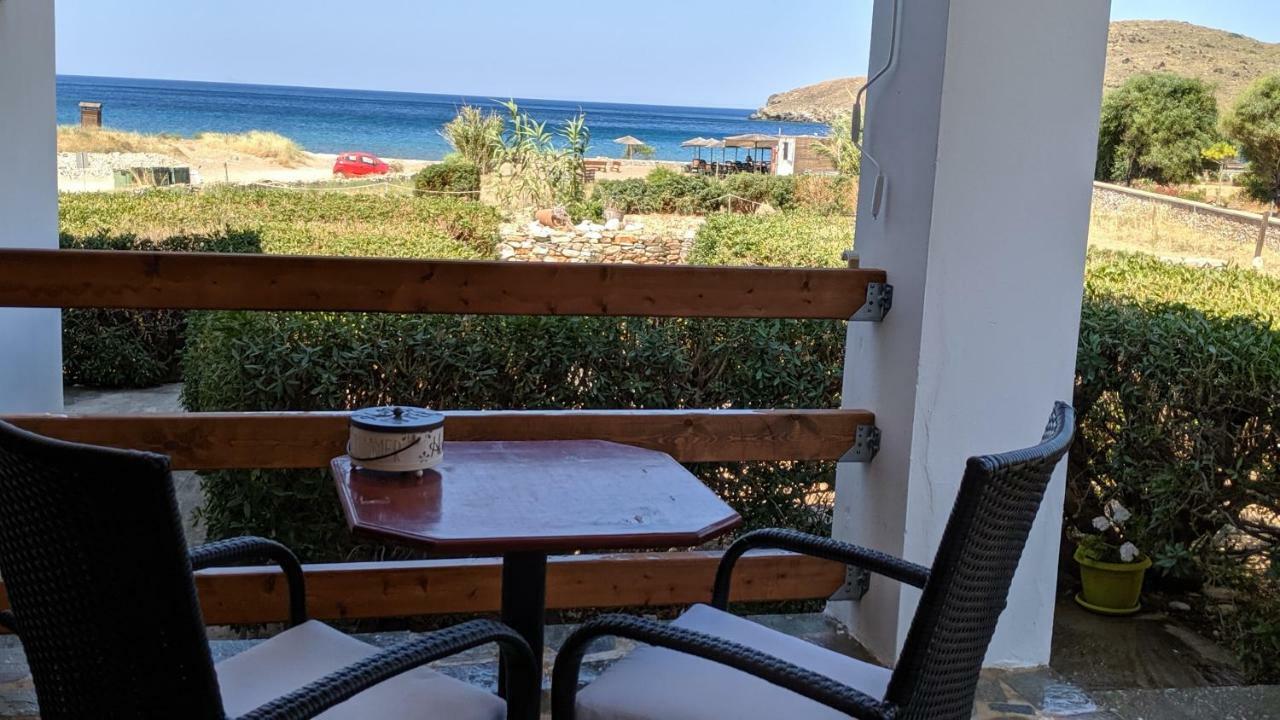 Ferienwohnung Tramonto Nel Delfini Kini Exterior foto